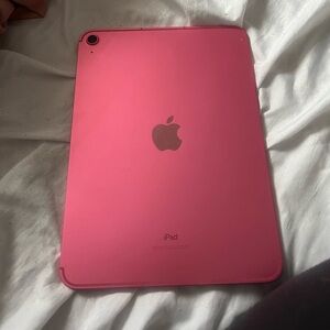 Apple iPad 16 barely used. Comes with charger and block. No scratches or dents.